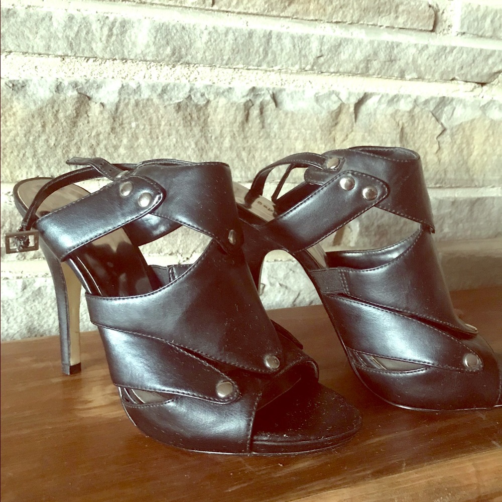 Peep toe heels